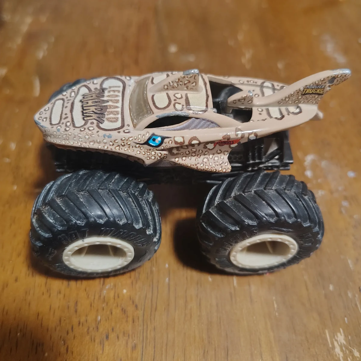 2019 Leopard Shark Grey: No Package: Image 2