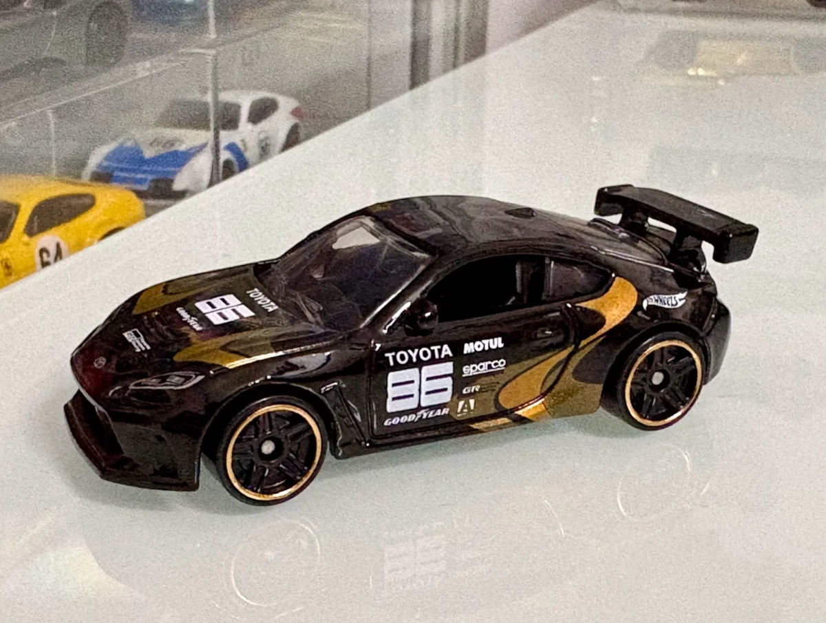 2026 Toyota GR86 Cup Black: No Package: Image 2