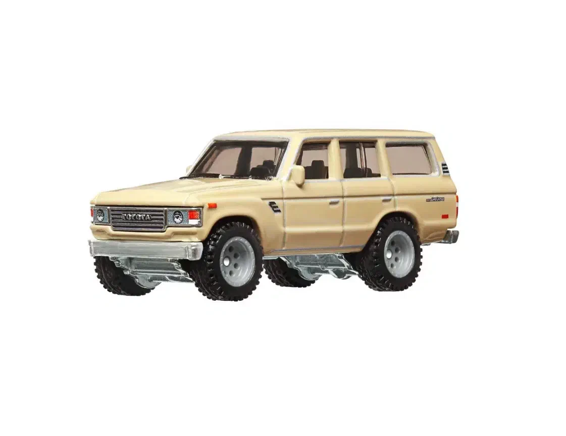 2023 Toyota Land Cruiser FJ60 Beige: No Package: Image 2