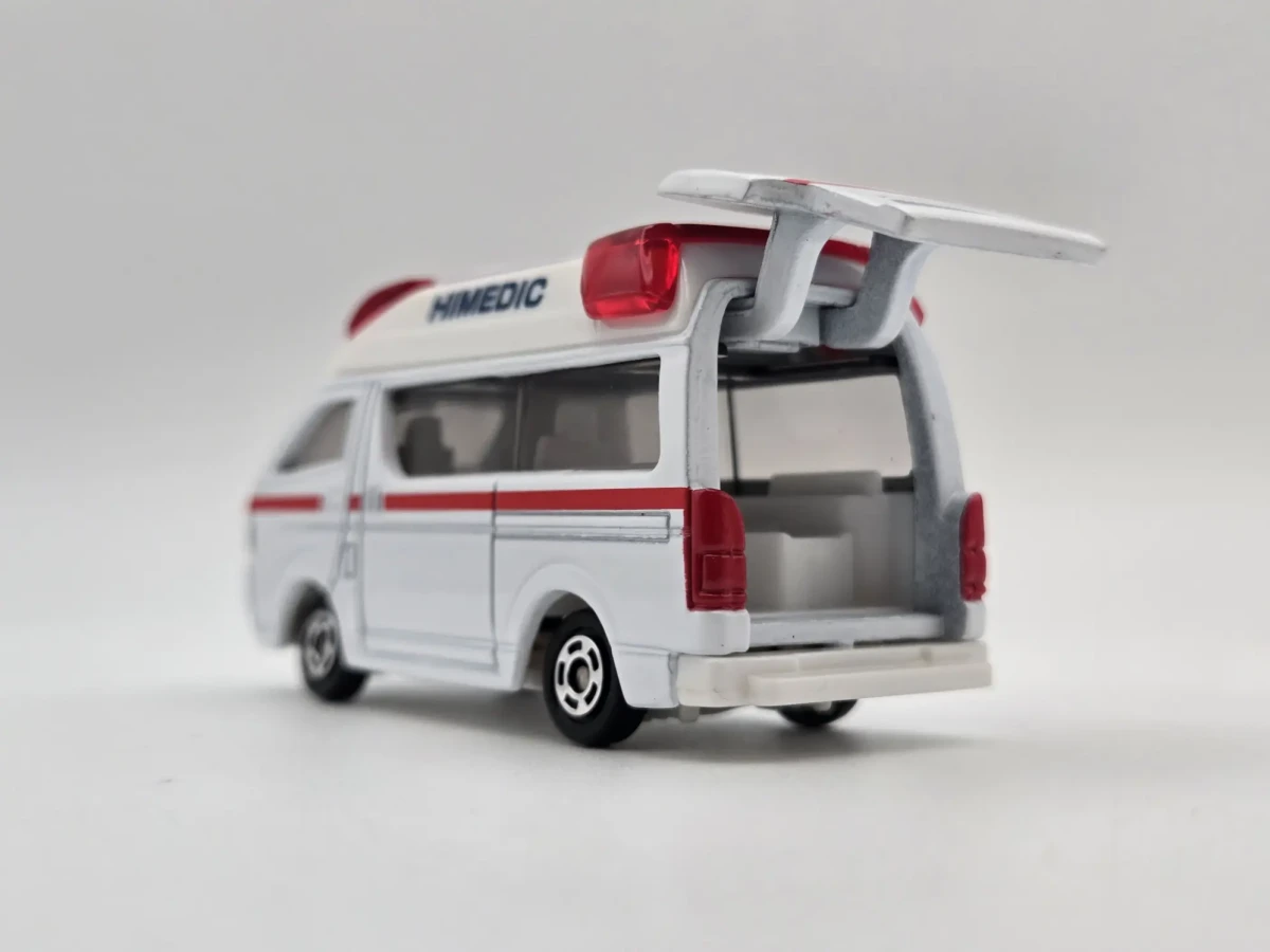 2013 Toyota Himedic White: No Package: Image 2