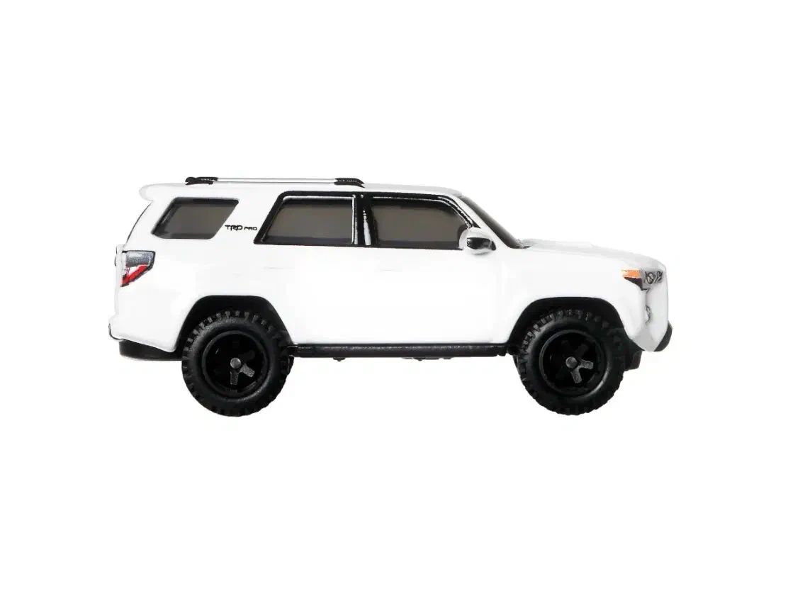 2021 18 Toyota 4Runner White: No Package: Image 4
