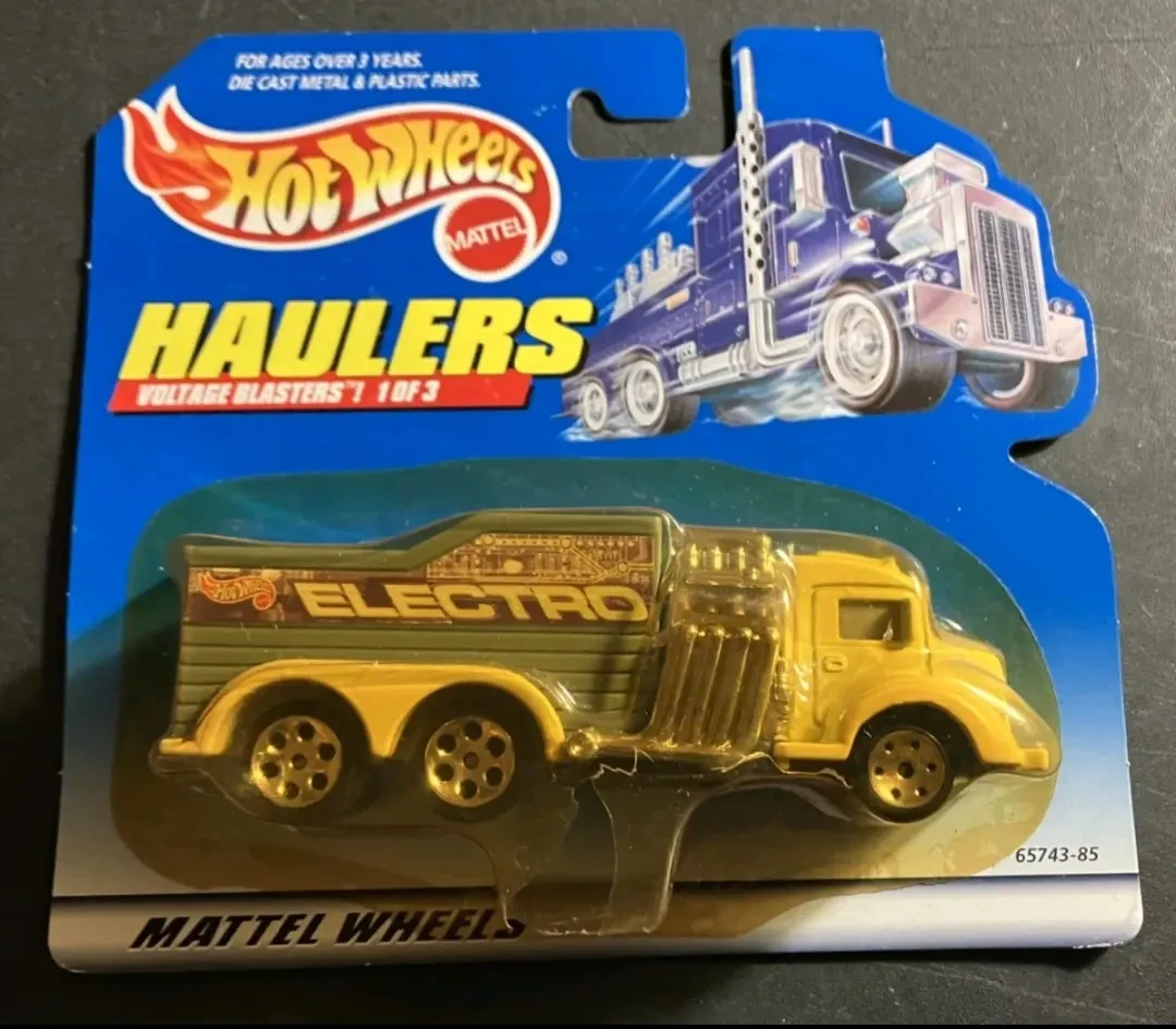 2000 Classic Hauler Yellow: Long (US): Image 5