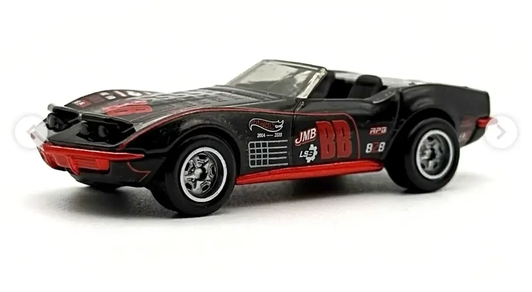 2026 72 Stingray Convertible Black: No Package: Image 2