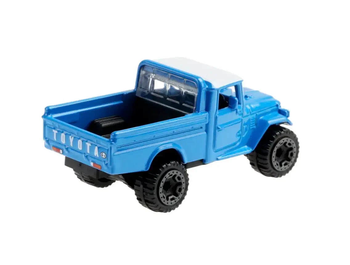 2021 Toyota Land Cruiser Blue: No Package: Image 4