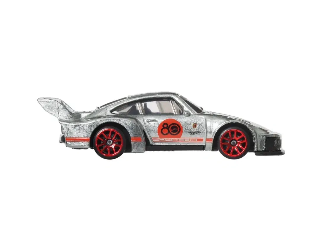 2025 Porsche 935 ZAMAC: No Package: Image 4