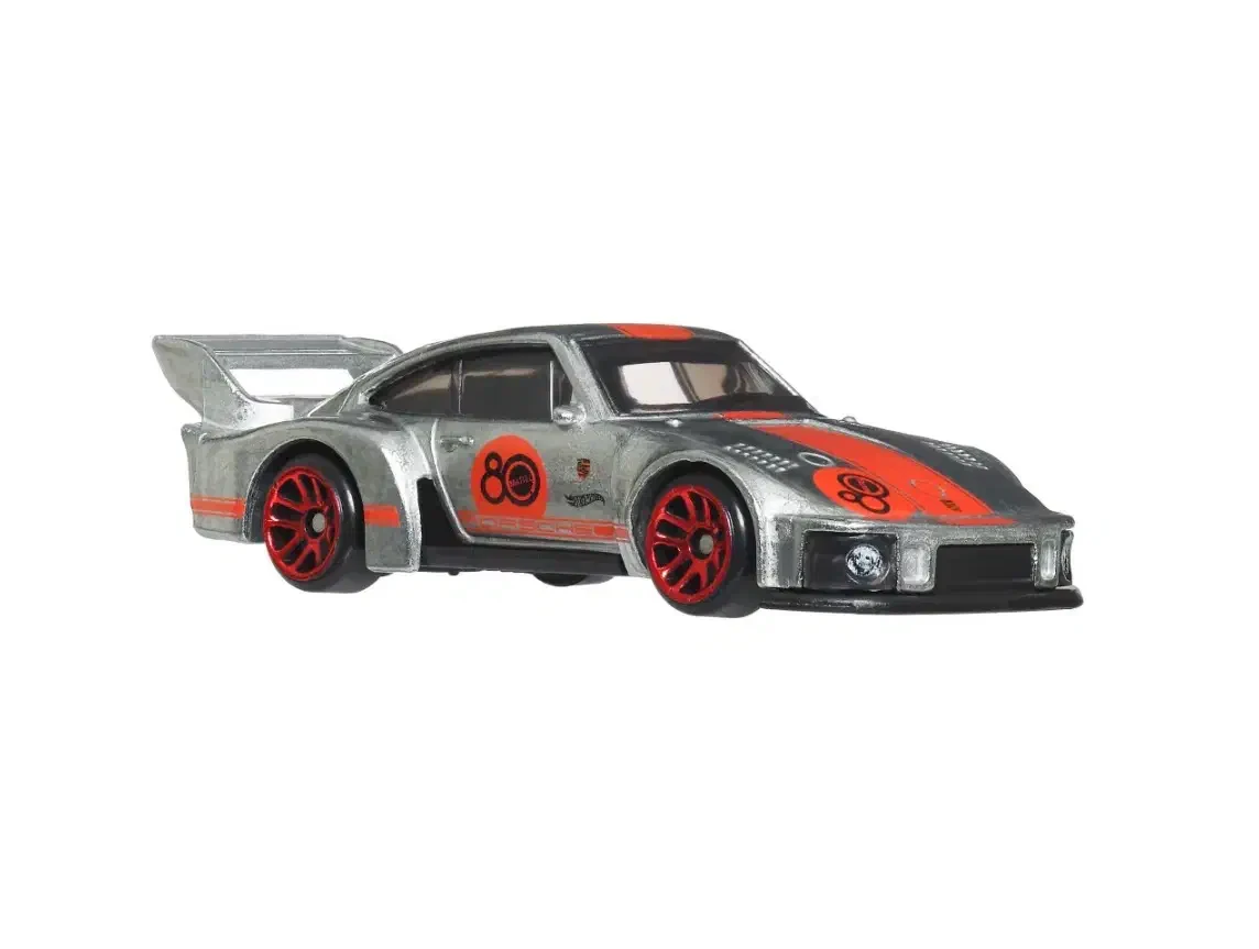 2025 Porsche 935 ZAMAC: No Package: Image 3