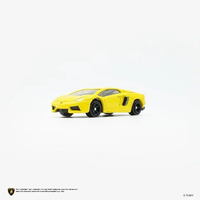 2023 Lamborghini Aventador LP 700-4 Yellow: No Package: Image 3