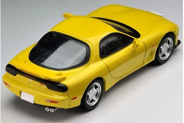 2018 ɛ̃fini RX-7 Type R Yellow: No Package: Image 2