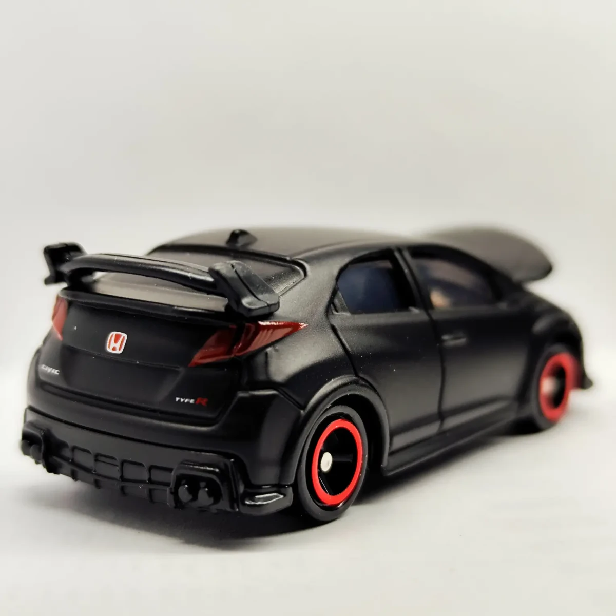 2026 Honda Civic Type R (FK2) Black: No Package: Image 3