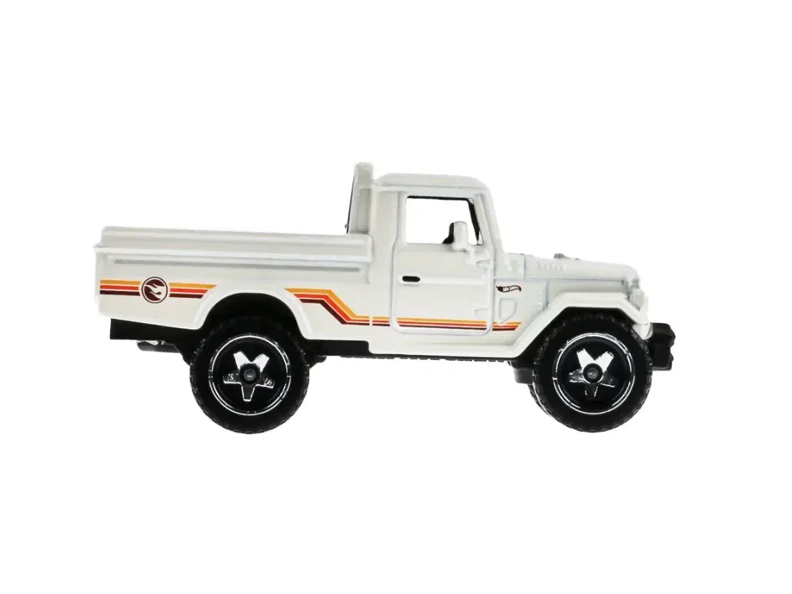 2023 Toyota Land Cruiser White: No Package: Image 6