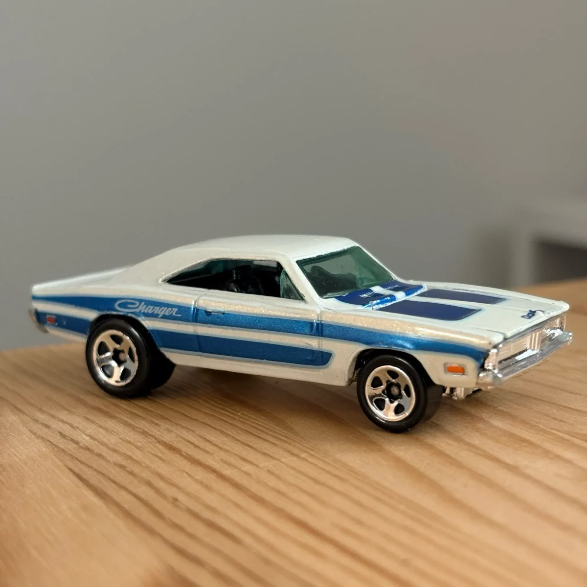 2007 1969 Dodge Charger White: No Package: Image 4