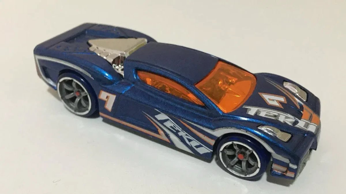 2004 REVERB Blue: No Package: Image 4