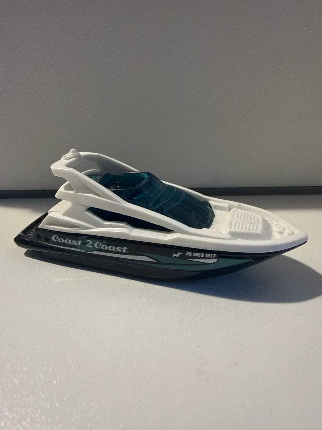 2025 Coast 2 Coast White: No Package: Image 2