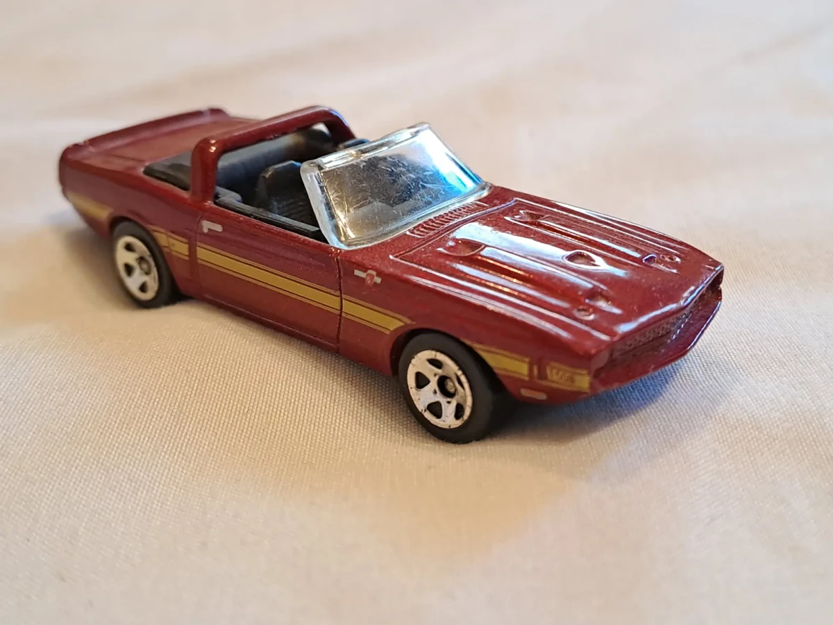 2011 69 Shelby GT-500 Red: No Package: Image 2