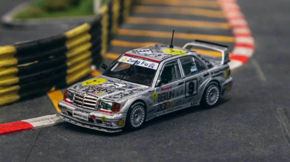 2021 Mercedes-Benz 190E 2.5-16 Evolution II (Macau Gula Race 1992) Silver: No Package: Image 13