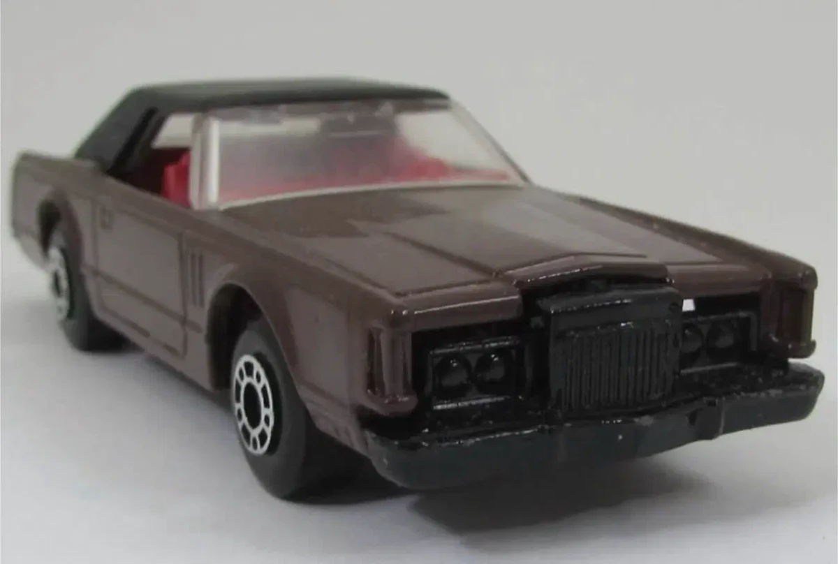 1988 Lincoln Continental Mk. V Brown: No Package: Image 3