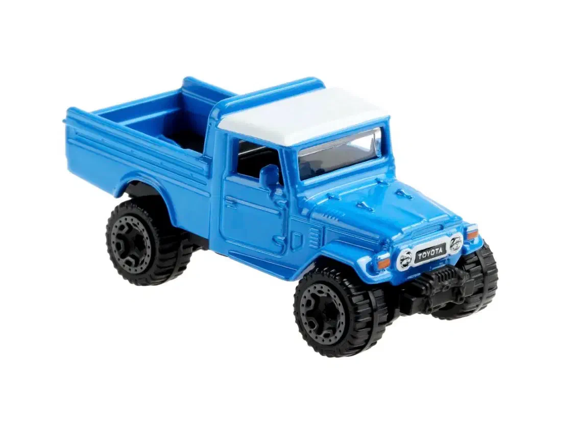 2021 Toyota Land Cruiser Blue: No Package: Image 3