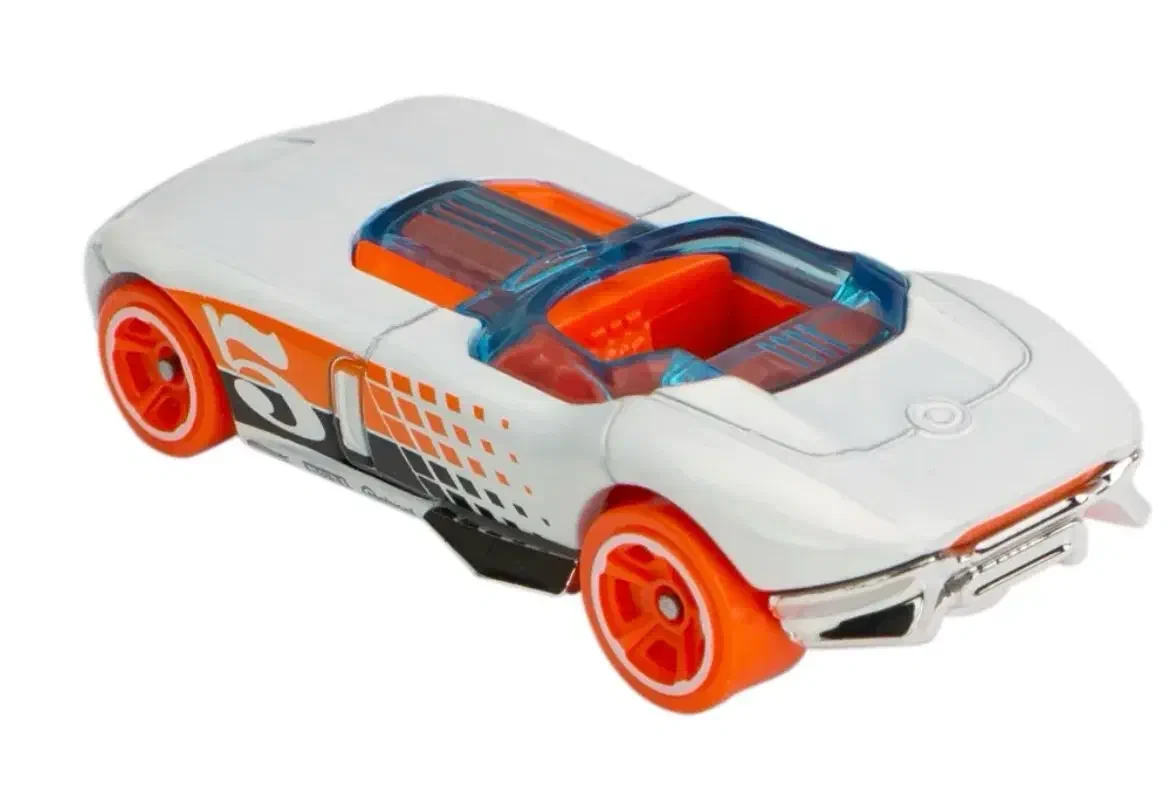 2022 RRRoadster White: No Package: Image 5