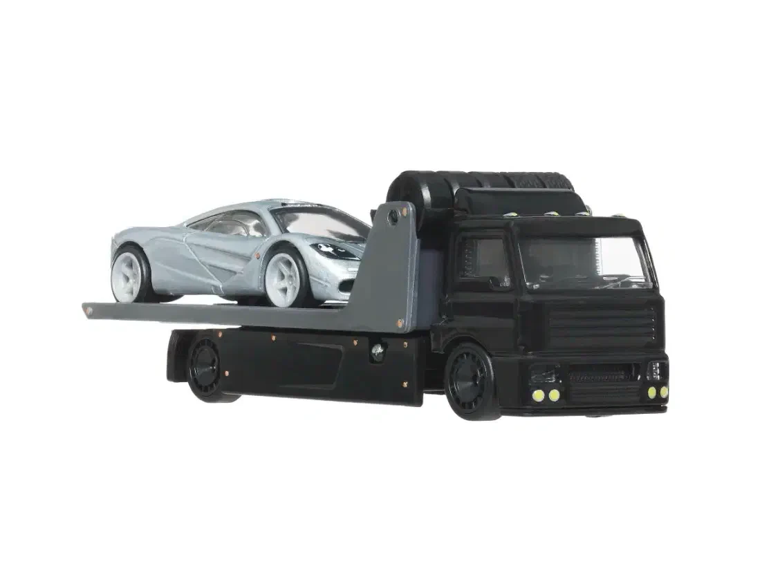 2025 McLaren F1 Silver: No Package: Image 3