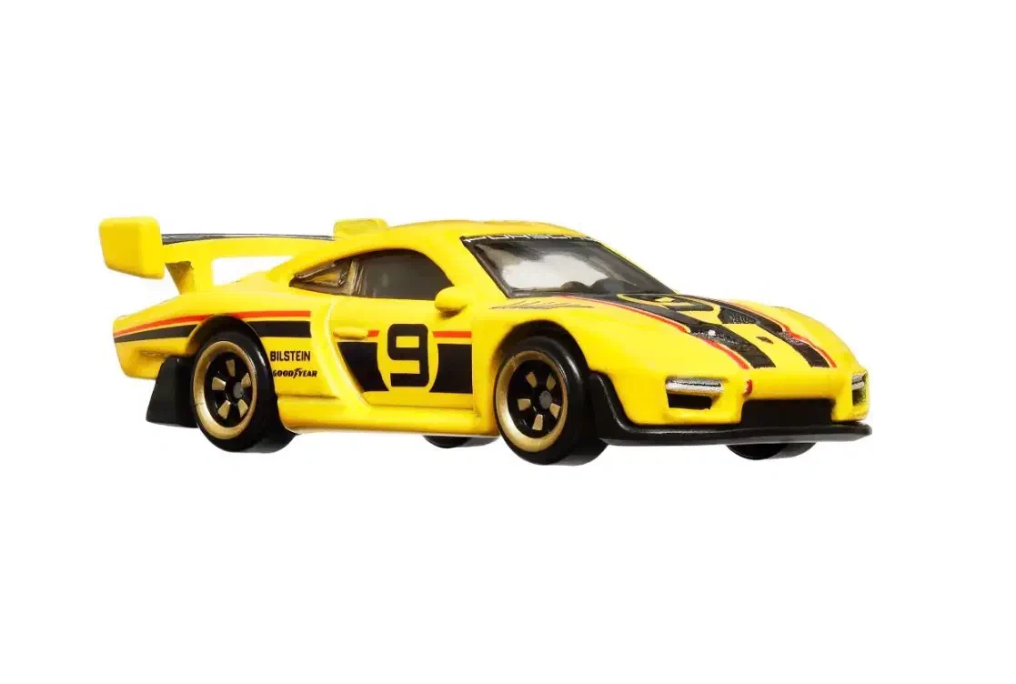 2024 Porsche 935 Yellow: No Package: Image 3