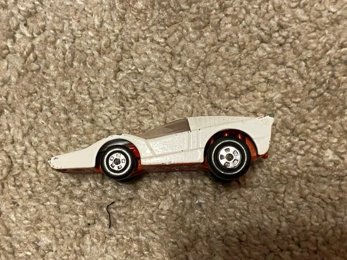 1975 Fandango White: No Package: Image 4