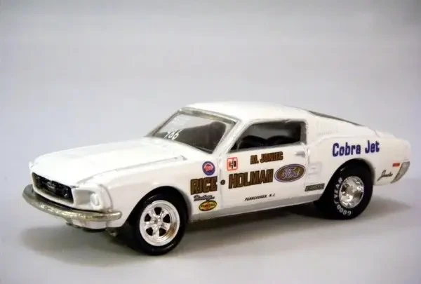 2003 67 Mustang White: No Package: Image 2