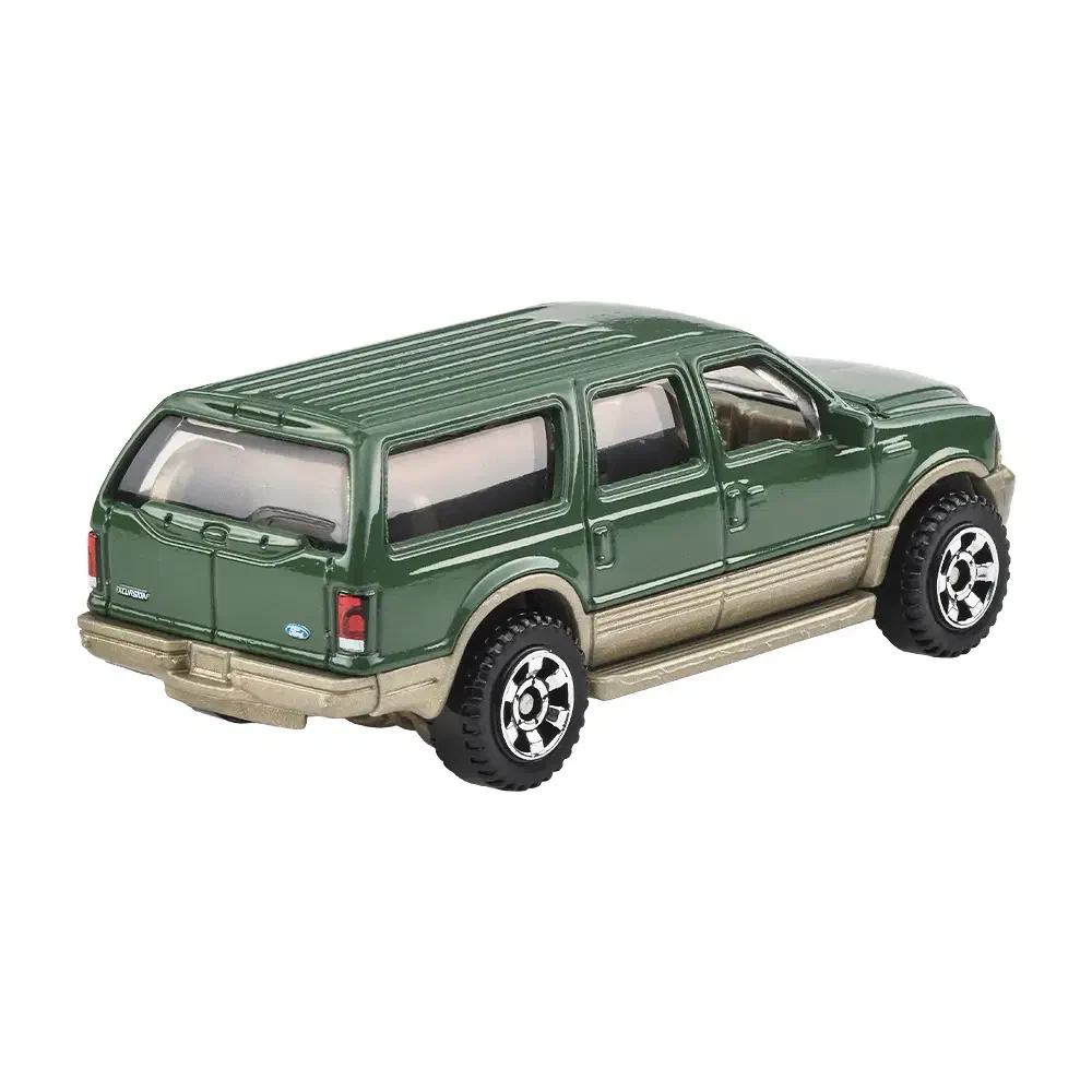 2026 2004 Ford Excursion Green: No Package: Image 6