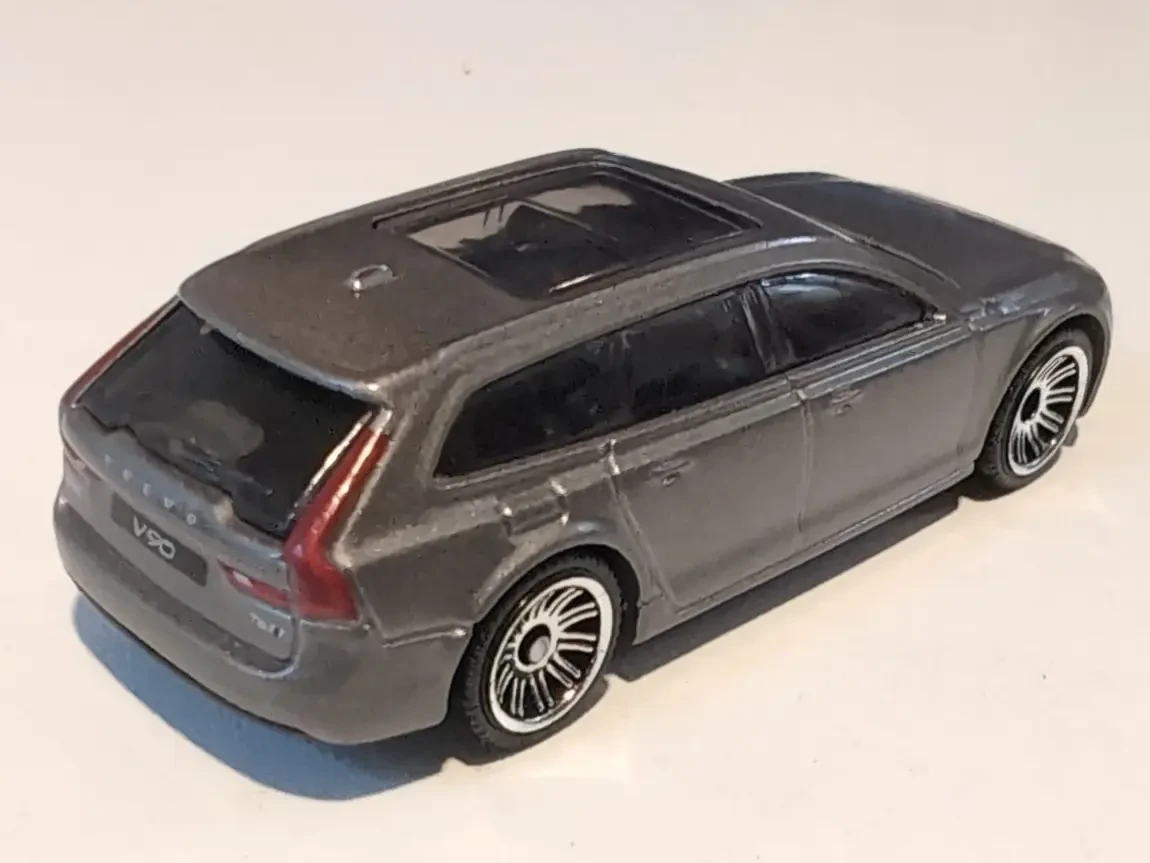 2026 Volvo V90 T6 R-Design Grey: No Package: Image 4