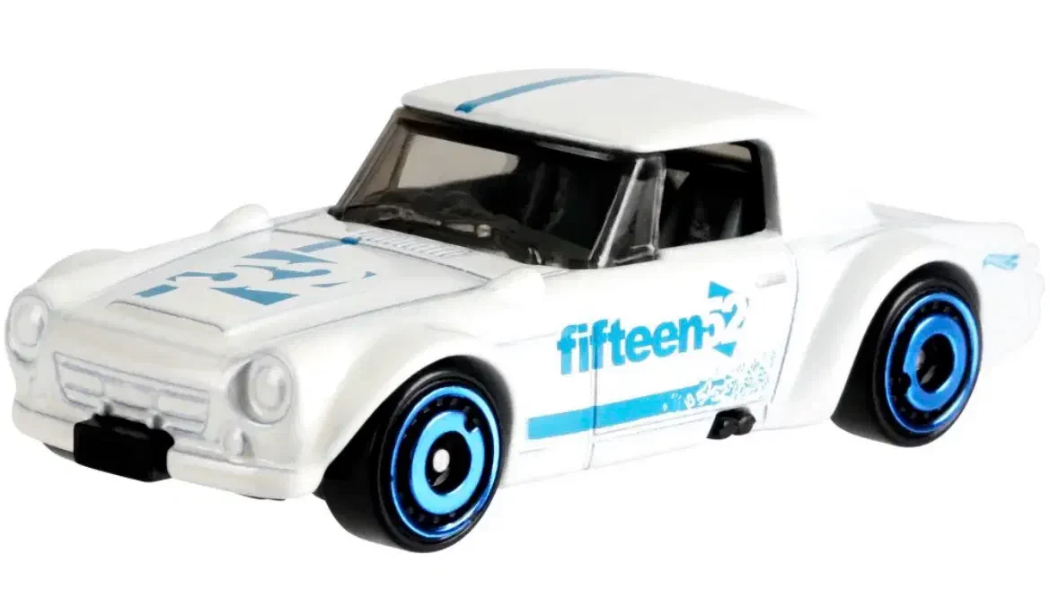 2018 Datsun Fairlady 2000 White: No Package: Image 2