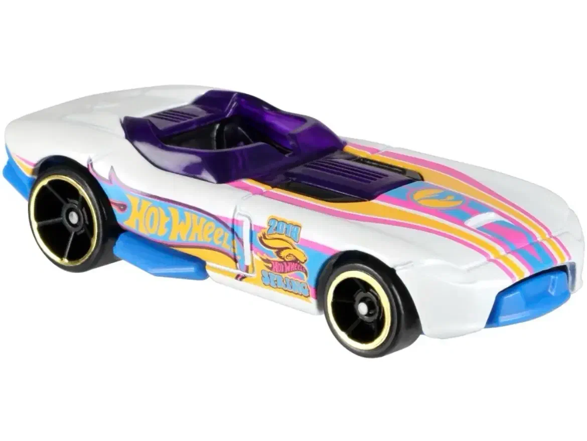 2018 RRRoadster White: No Package: Image 3