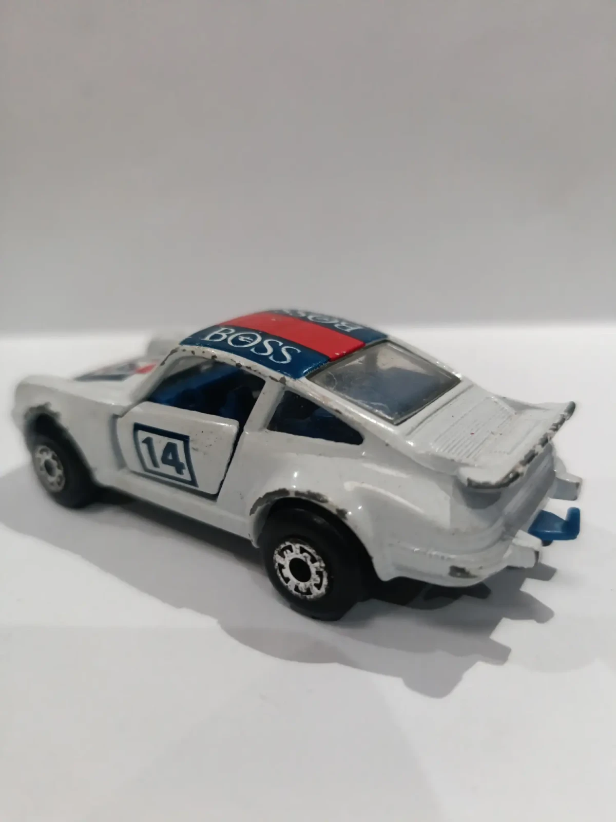 1987 Porsche Turbo White: No Package: Image 4