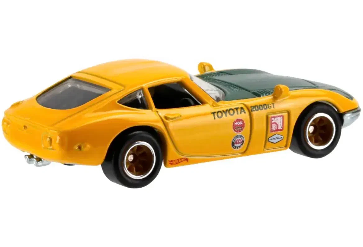 2016 Toyota 2000 GT Yellow: No Package: Image 4