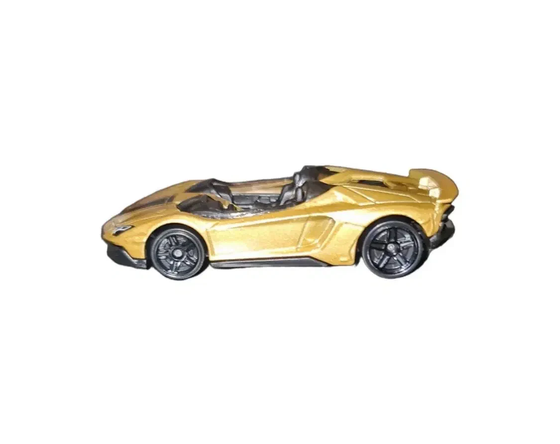 2026 Lamborghini Aventador J Gold: No Package: Image 2