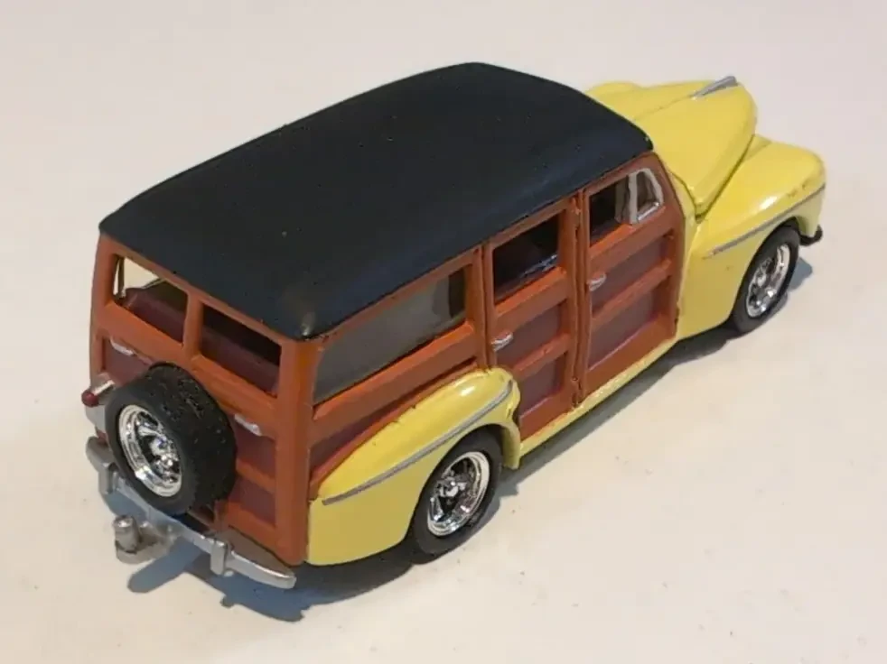 2000 48 Ford Woodie Yellow: No Package: Image 2
