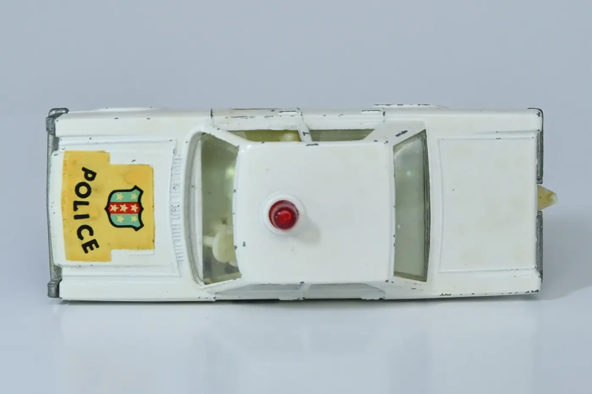 1966 Ford Galaxie White: No Package: Image 7