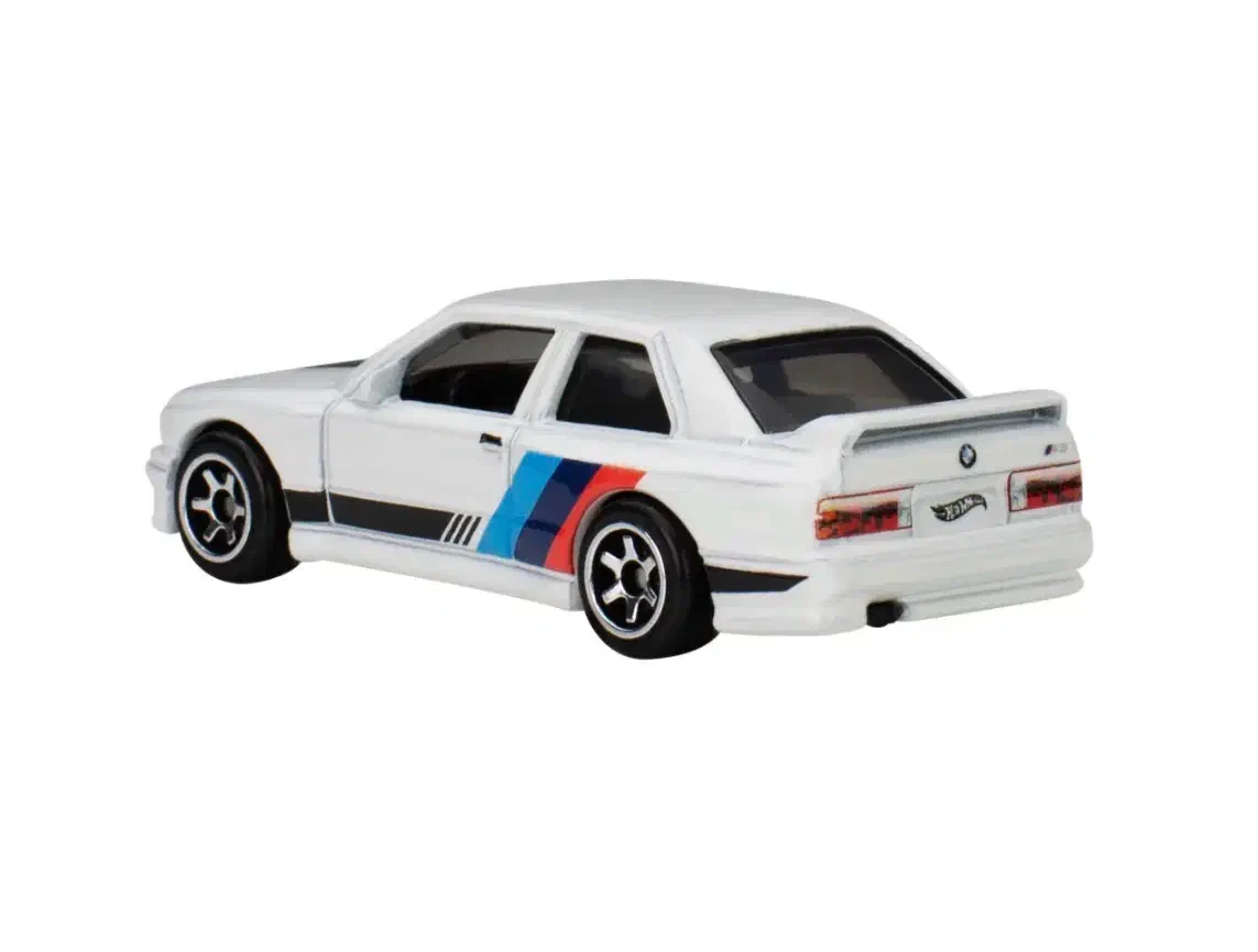 2025 1992 BMW M3 White: No Package: Image 8