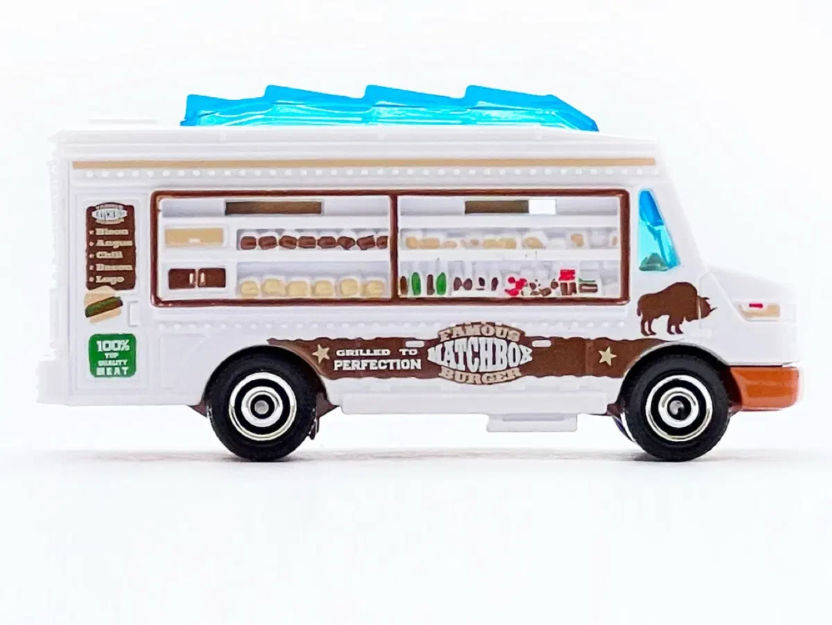 2022 Chow Mobile II White: No Package: Image 6