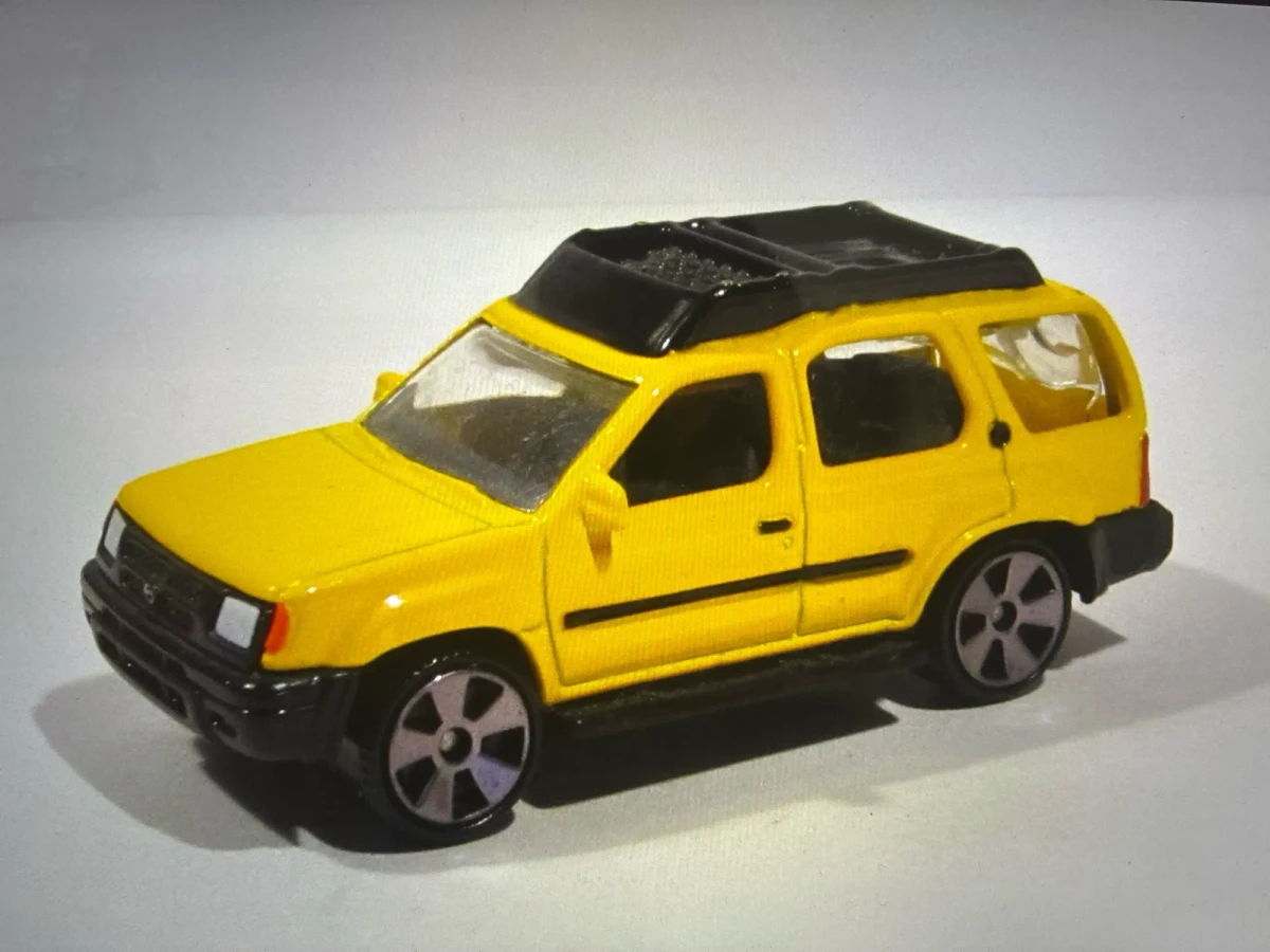 2005 Nissan Xterra Yellow: No Package: Image 2