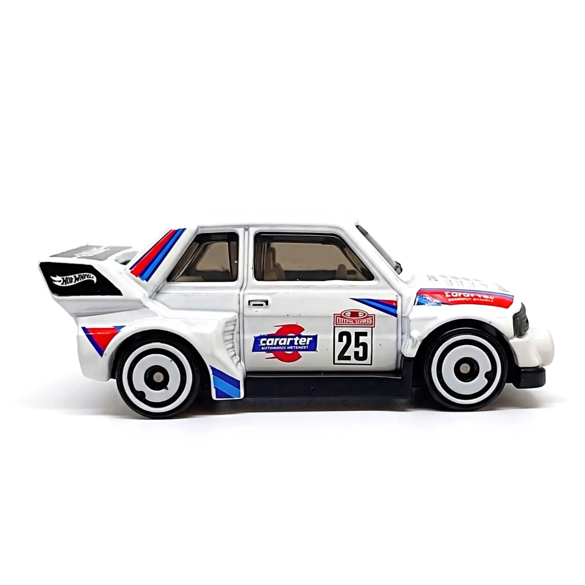2027 Polski Fiat 126P White: No Package: Image 3