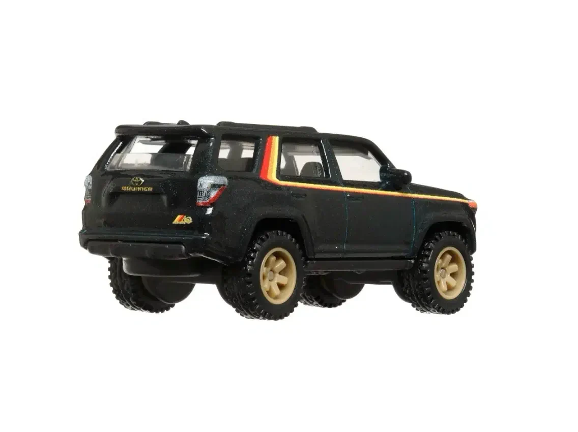 2022 Toyota 4Runner Black: No Package: Image 5