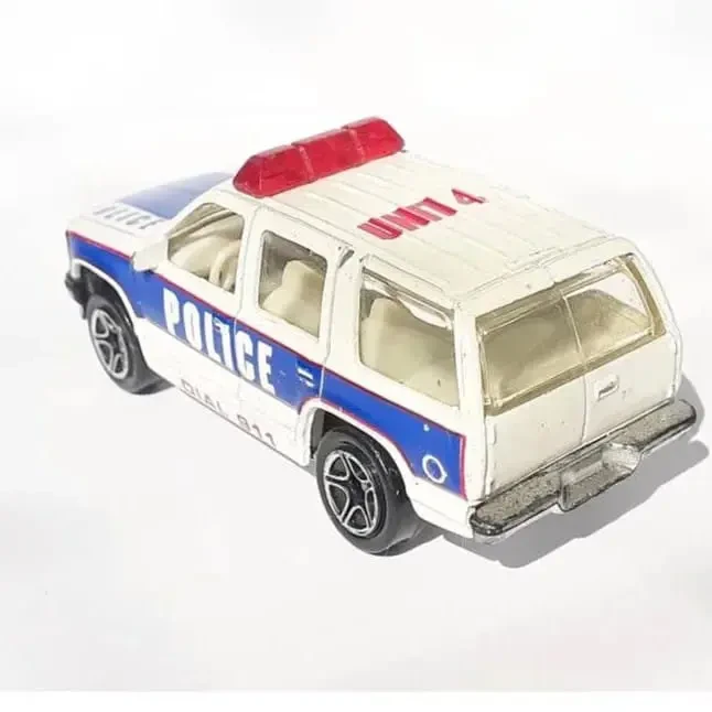 1998 97 Chevy Tahoe Police White: No Package: Image 3