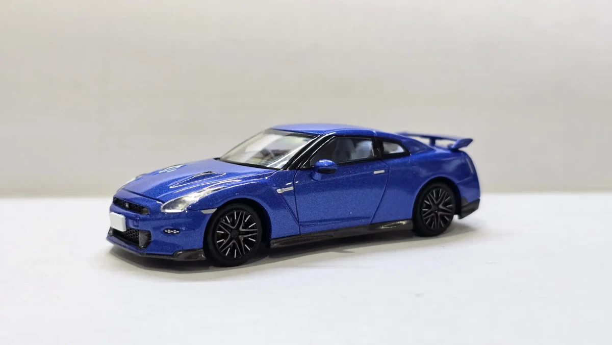 2025 Nissan GT-R Premium edition 2025 model Blue: No Package: Image 2