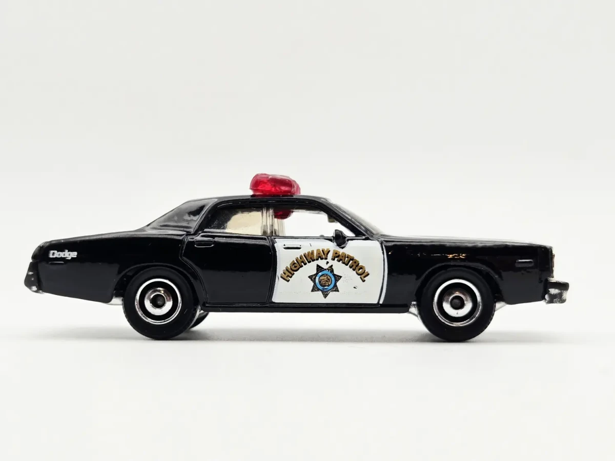 2011 78 Dodge Monaco Police Black: No Package: Image 3