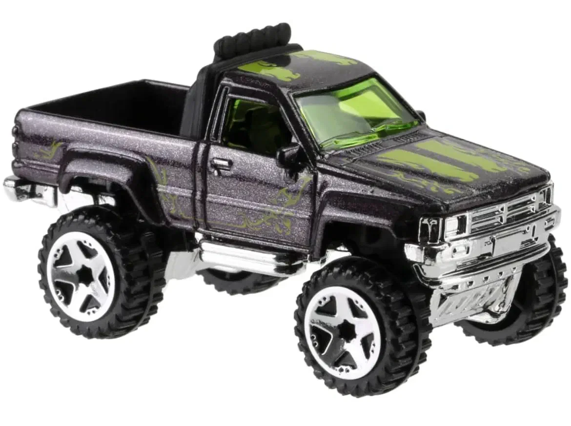 2016 1987 Toyota Pickup Purple: No Package: Image 2