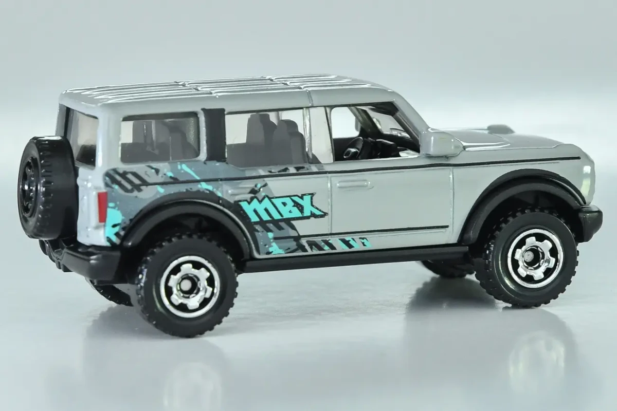 2026 2021 Ford Bronco Silver: No Package: Image 4