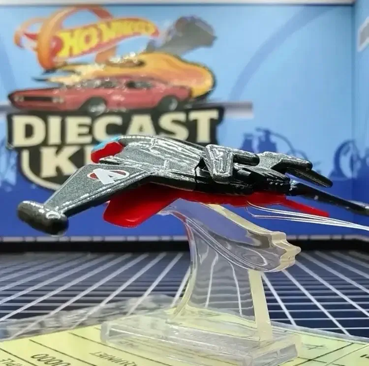 2027 Quinjet Grey: No Package: Image 2