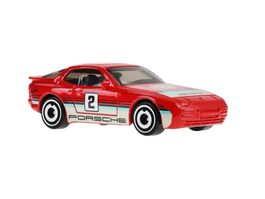 2024 89 Porsche 944 Turbo Red: No Package: Image 3