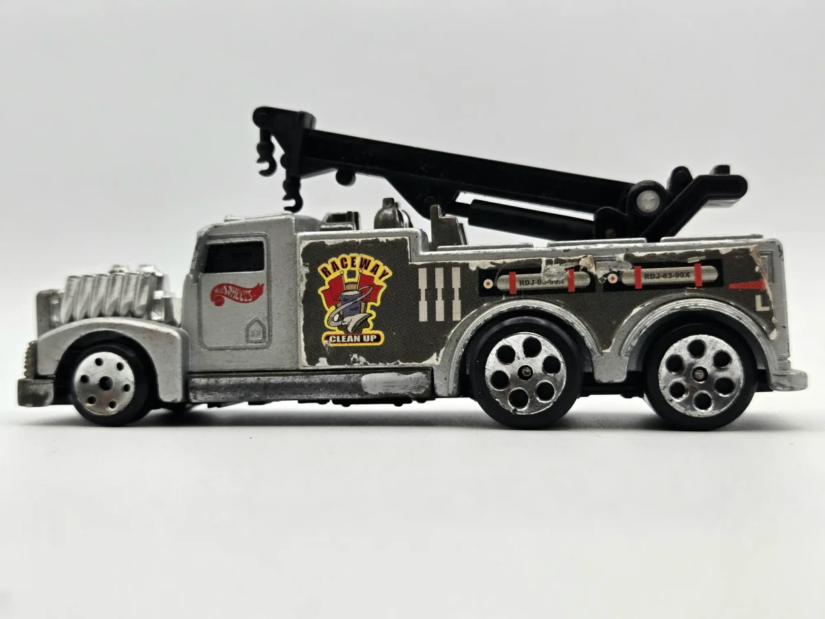 2001 Hot Rod Crane Truck Silver: No Package: Image 2
