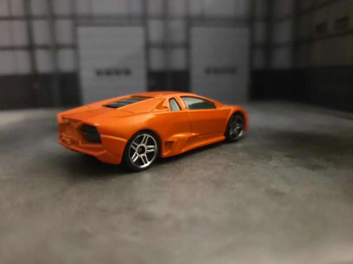 2010 Lamborghini Reventon Orange: No Package: Image 3