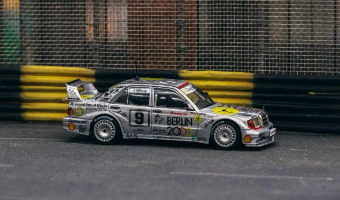 2021 Mercedes-Benz 190E 2.5-16 Evolution II (Macau Gula Race 1992) Silver: No Package: Image 11